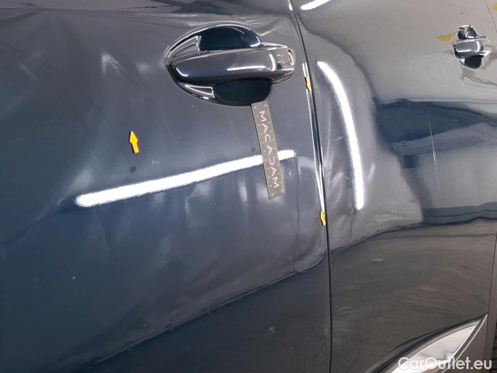  Peugeot  3008 PEUGEOT  / 2020 / 5P / SUV 1.6 HYBRID 225 E-EAT8 Allure Pack #40