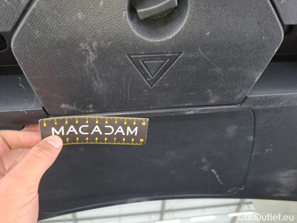  Peugeot  3008 PEUGEOT  / 2020 / 5P / SUV 1.6 HYBRID 225 E-EAT8 Allure Pack #15