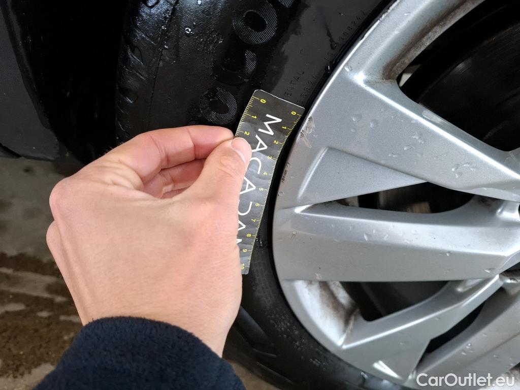  Peugeot  5008  Active Business 1.2 PureTech 130CV BVA8 7 Sieges E6d #26