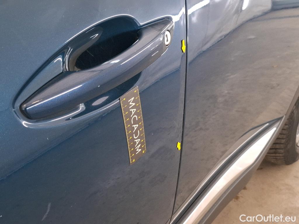  Peugeot  3008 PEUGEOT  / 2020 / 5P / SUV 1.6 HYBRID 225 E-EAT8 Allure Pack #44