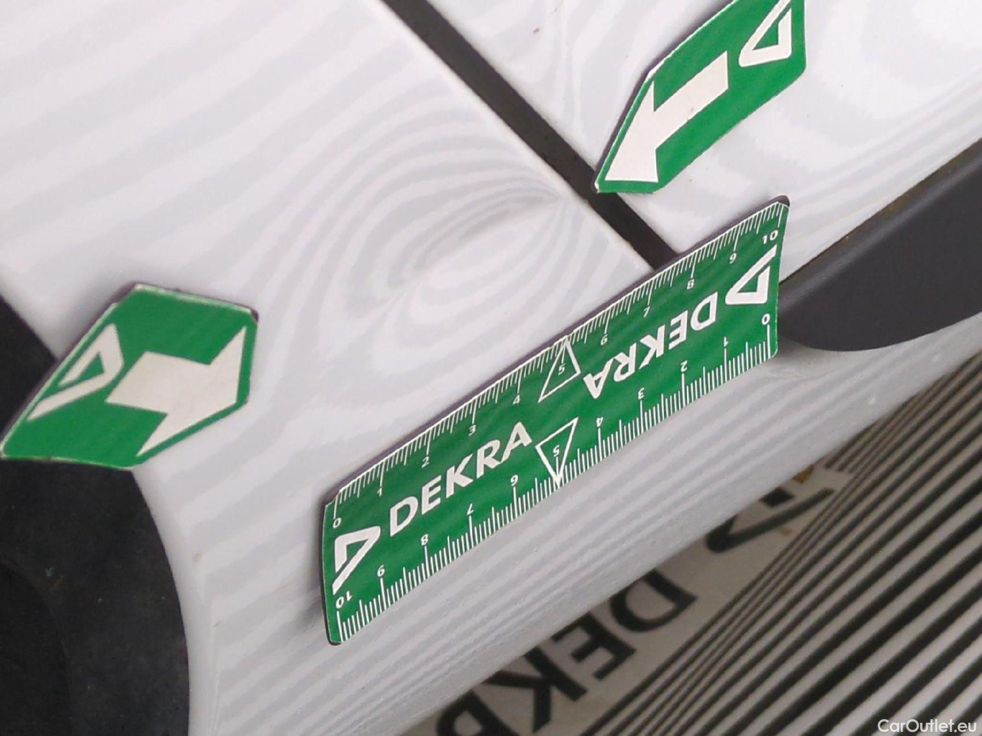  Renault  Clio  IV Air MediaNav 1.5 dCi 90CV BVM5 E6 #27