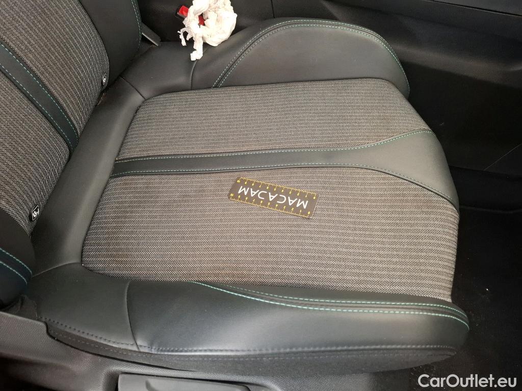  Peugeot  3008 PEUGEOT  / 2020 / 5P / SUV 1.6 HYBRID 225 E-EAT8 Allure Pack #112