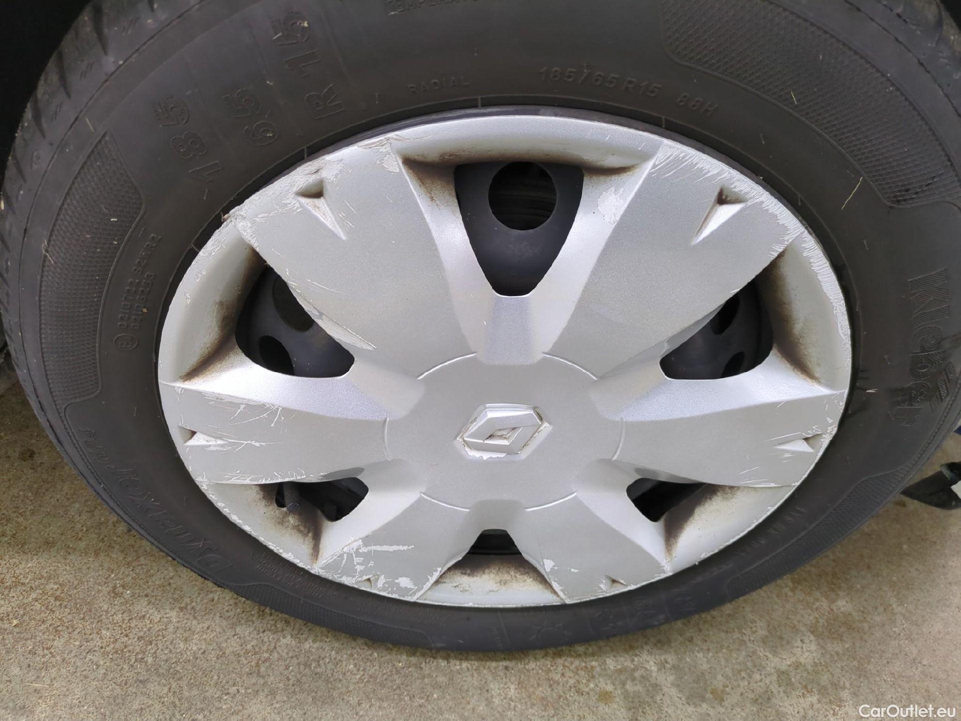  Renault  Clio  IV Air MediaNav 1.5 dCi 90CV BVM5 E6 #18