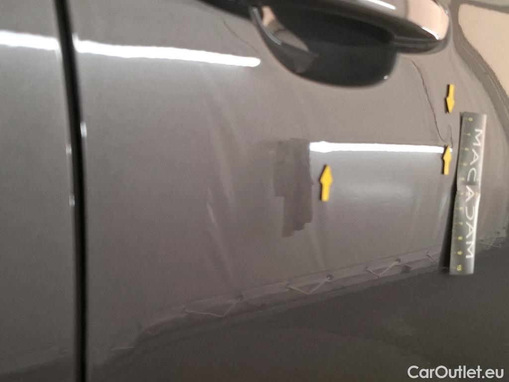  Opel   Grandland X OPEL  2017  5P  SUV 12 TURBO 130 EDITION BUSINESS AUTO #3