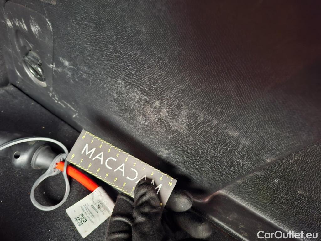  Peugeot  3008 PEUGEOT  / 2020 / 5P / SUV 1.6 HYBRID 225 E-EAT8 Allure Pack #114