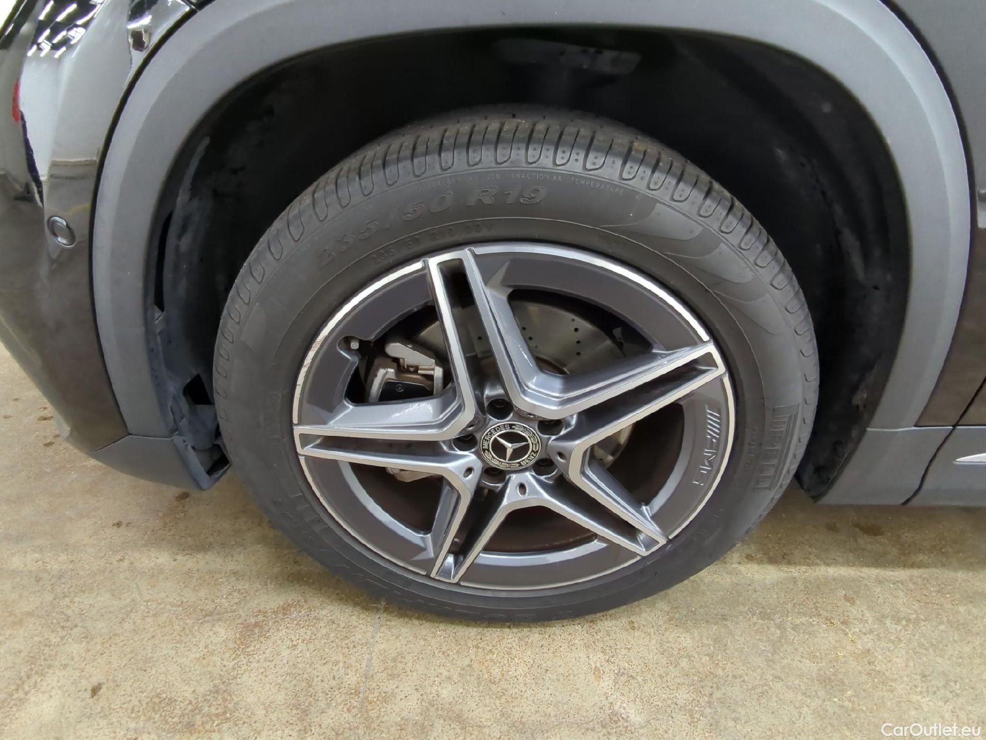  Mercedes  GLA MERCEDES-BENZ  / 2020 / 5P / SUV  250 e AMG LINE DCT #7