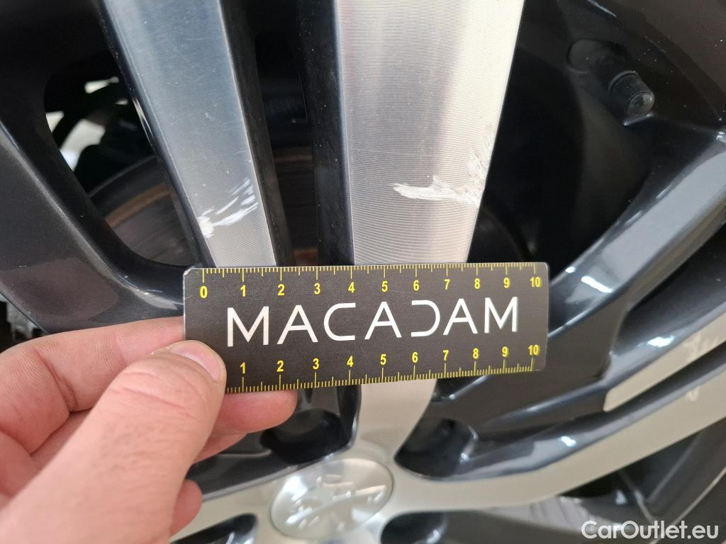  Peugeot  3008 PEUGEOT  / 2020 / 5P / SUV 1.6 HYBRID 225 E-EAT8 Allure Pack #106