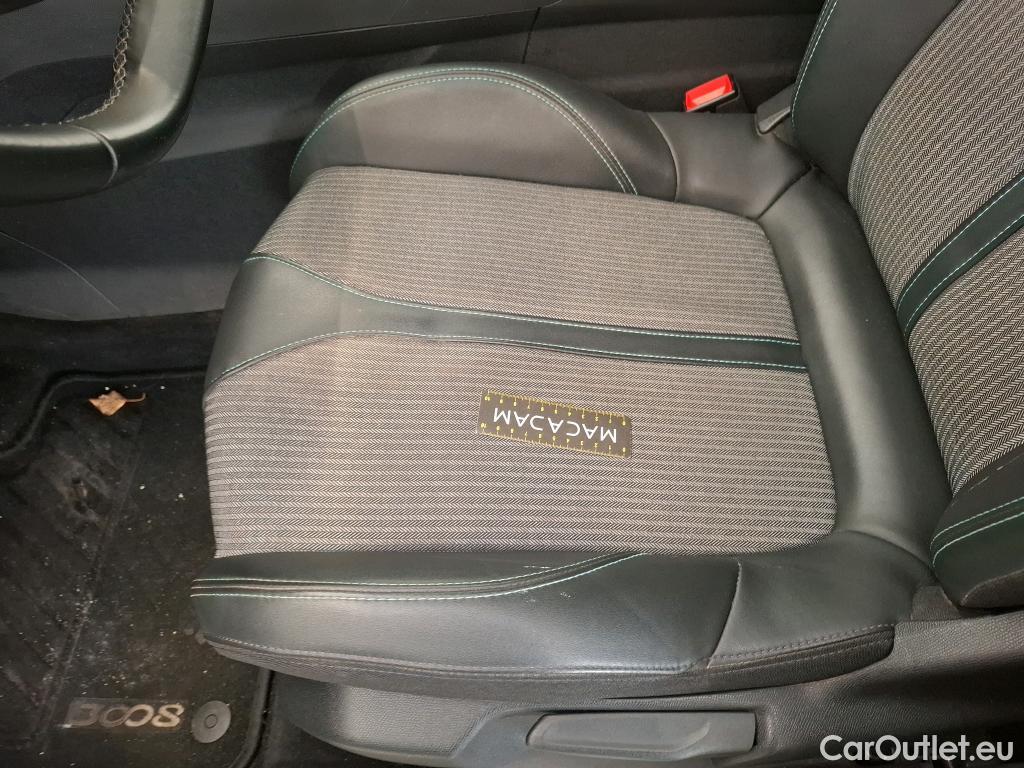  Peugeot  3008 PEUGEOT  / 2020 / 5P / SUV 1.6 HYBRID 225 E-EAT8 Allure Pack #74