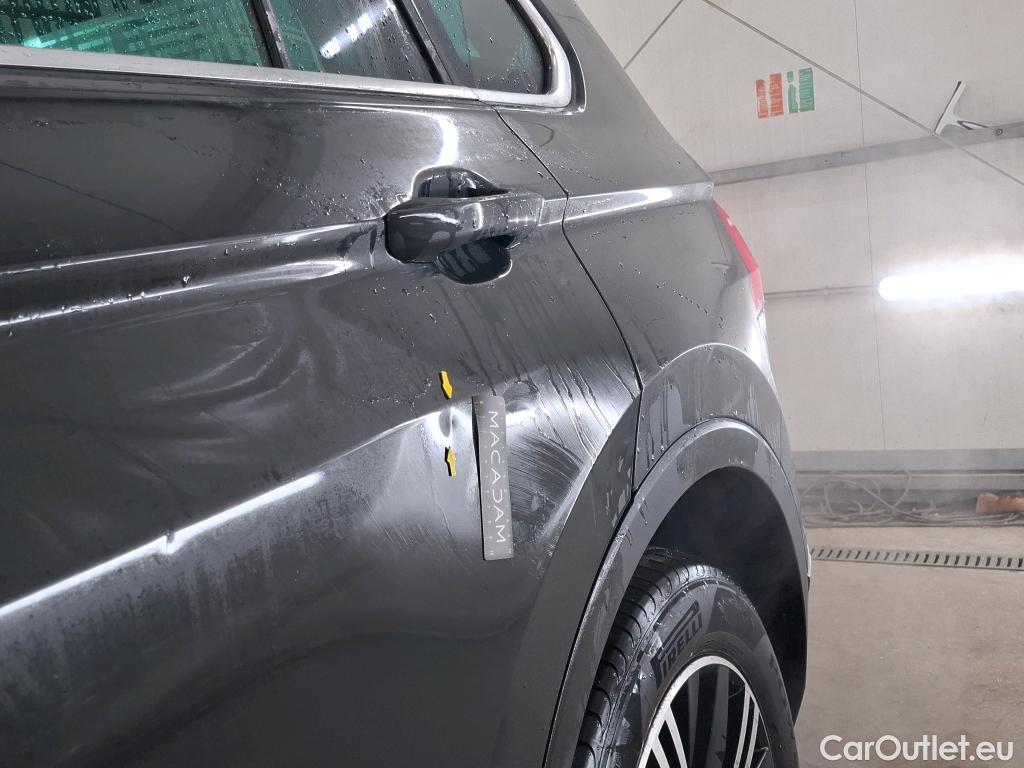  Volkswagen  Tiguan VOLKSWAGEN  / 2020 / 5P / SUV 1.4 eHybrid 245 DSG6 Elegance #8