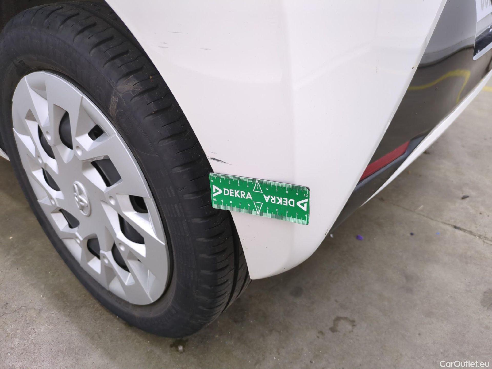  Toyota  Aygo TOYOTA  / 2018 / 5P / Berline 1.0 VVT-i x-play x-app #34