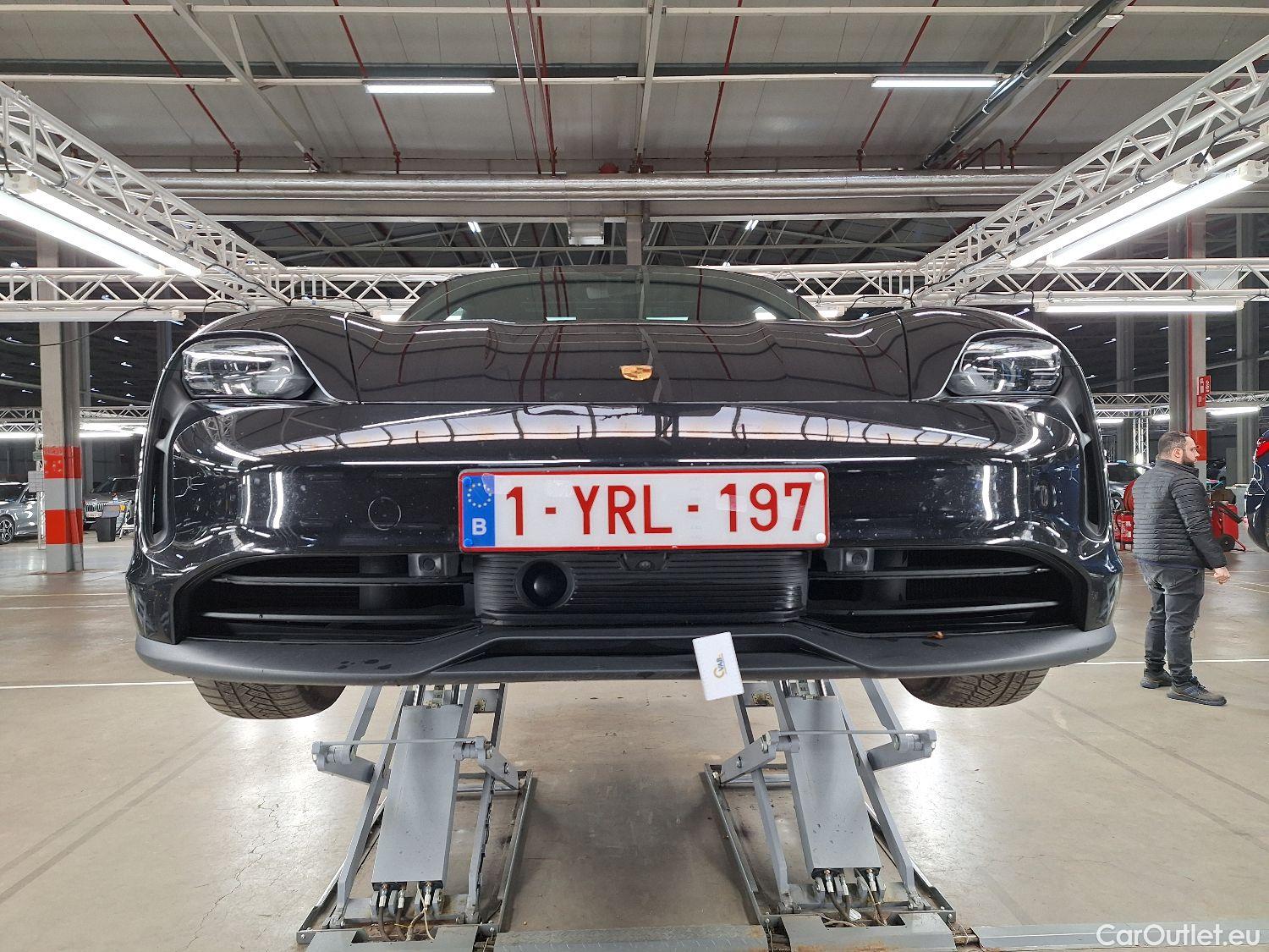  Porsche  Taycan Porsche,  BEV, Porsche  4S 4d #18