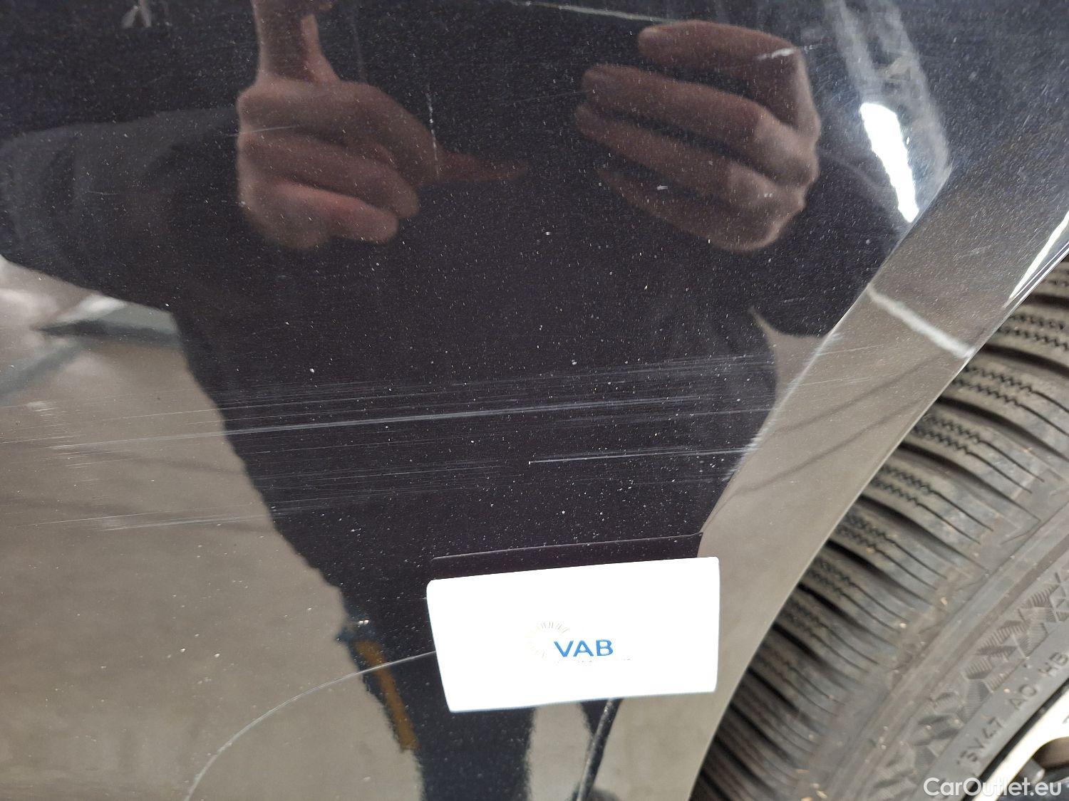  Porsche  Taycan Porsche,  BEV, Porsche  4S 4d #46