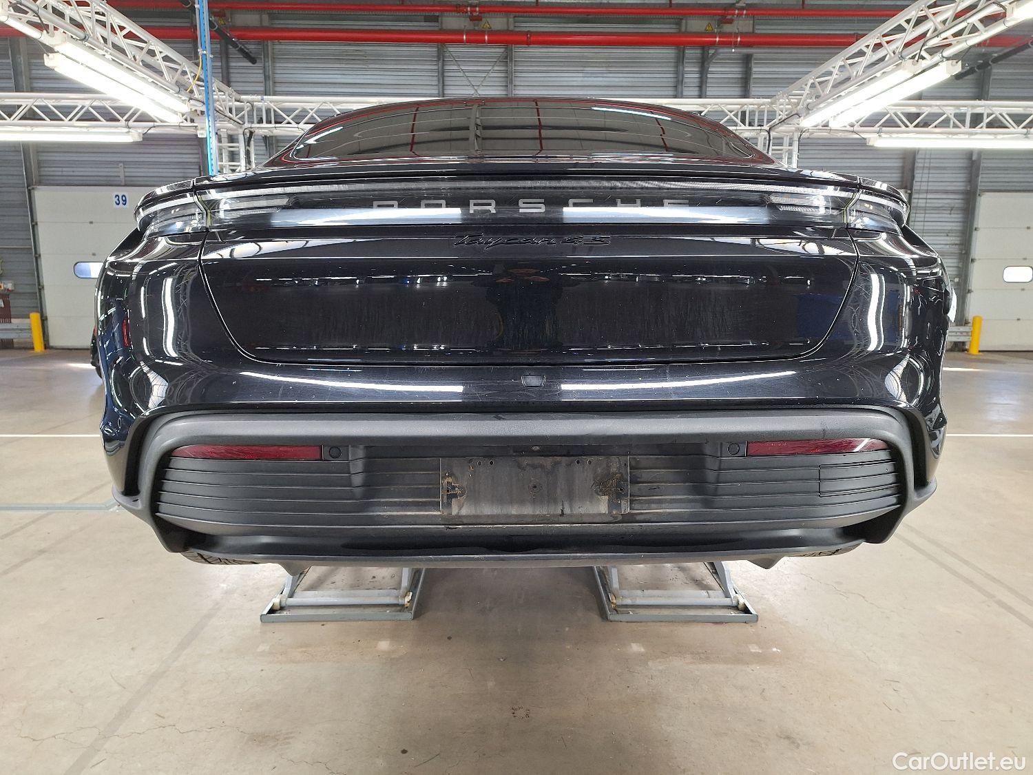  Porsche  Taycan Porsche,  BEV, Porsche  4S 4d #40