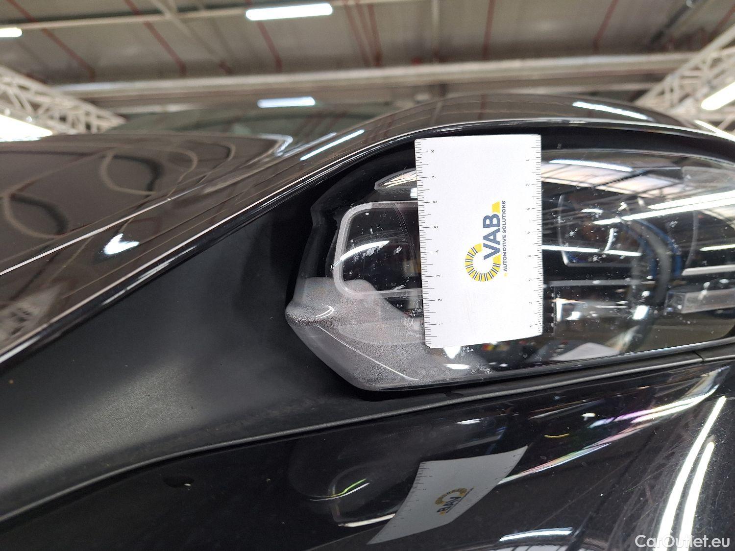  Porsche  Taycan Porsche,  BEV, Porsche  4S 4d #17