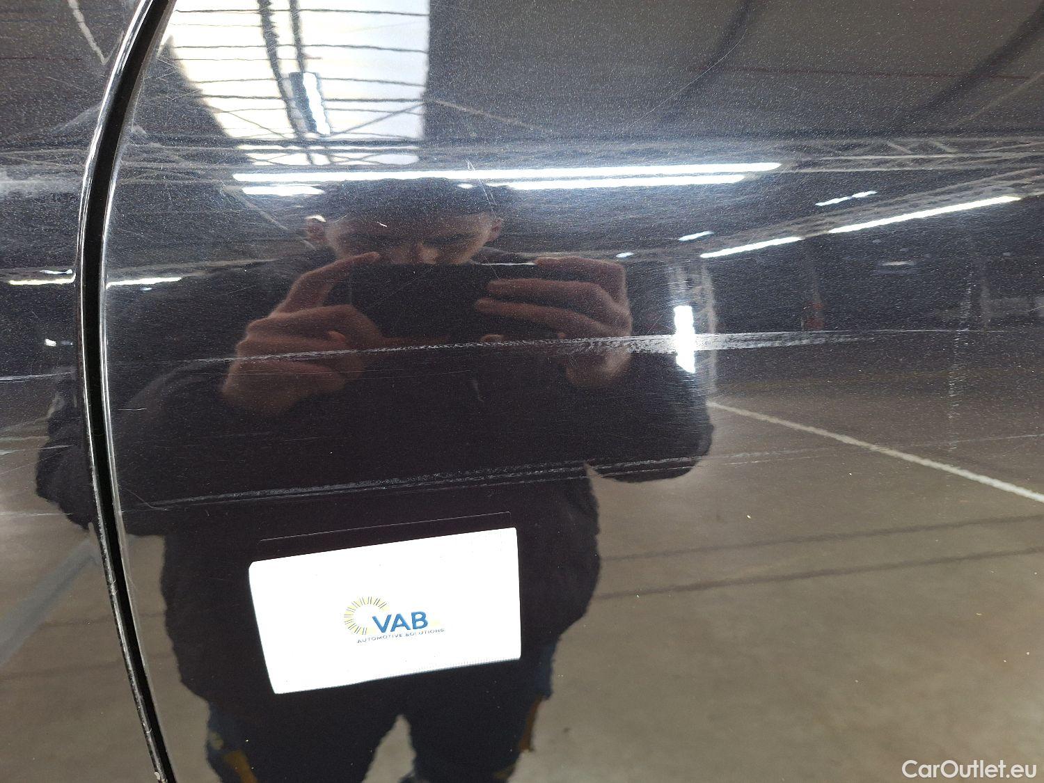  Porsche  Taycan Porsche,  BEV, Porsche  4S 4d #45