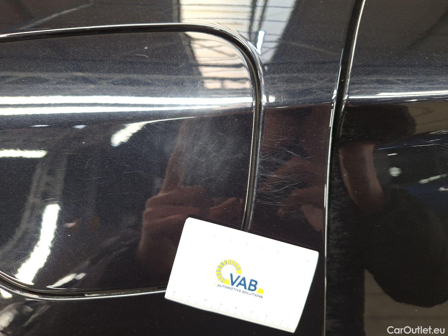  Porsche  Taycan Porsche,  BEV, Porsche  4S 4d #39