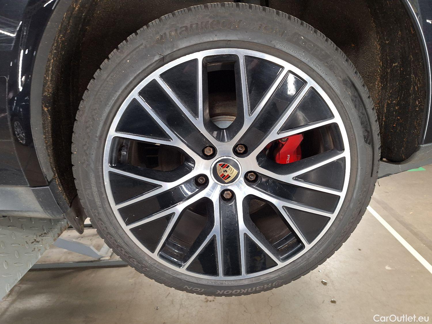  Porsche  Taycan Porsche,  BEV, Porsche  4S 4d #34