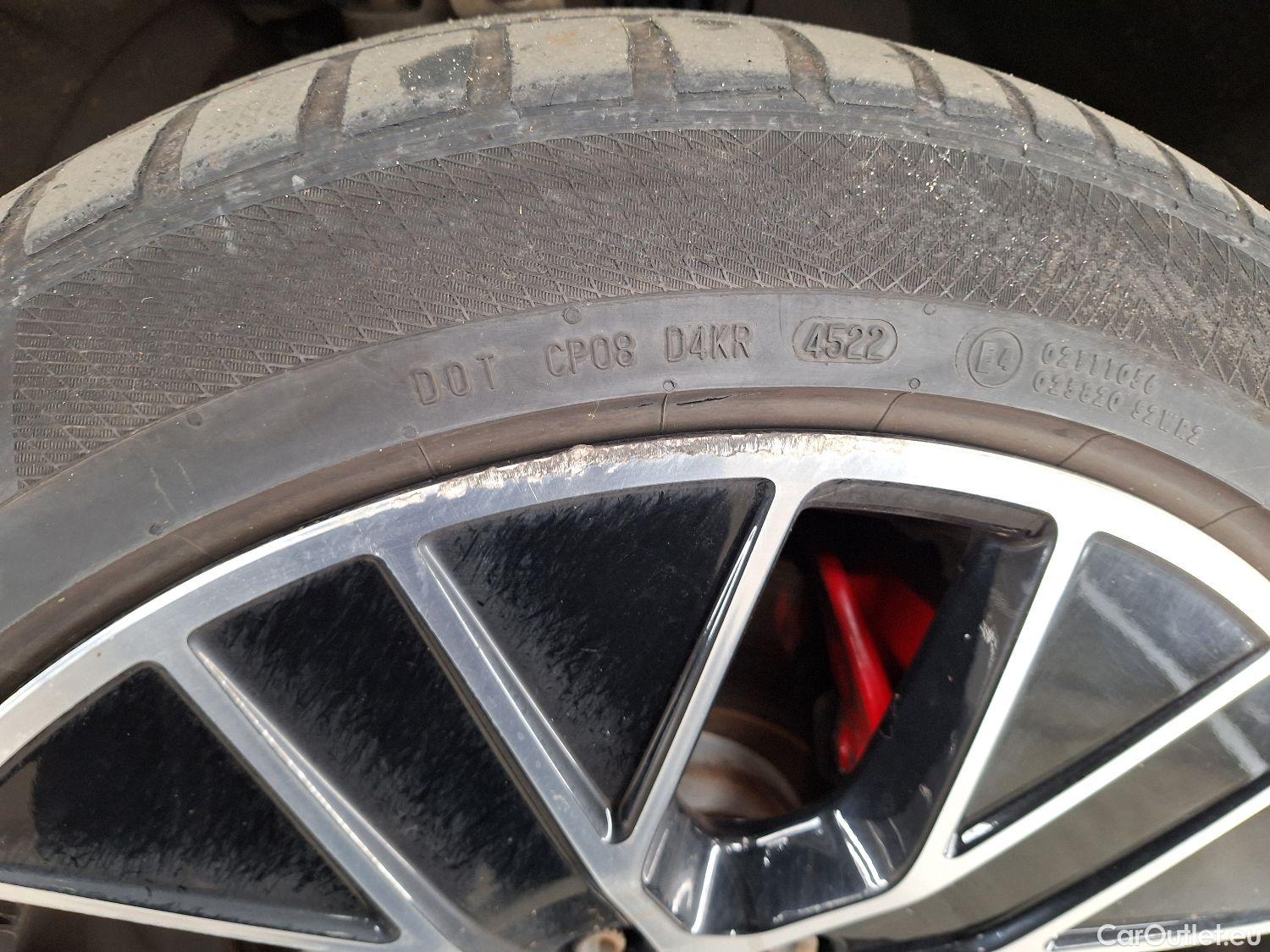  Porsche  Taycan Porsche,  BEV, Porsche  4S 4d #29