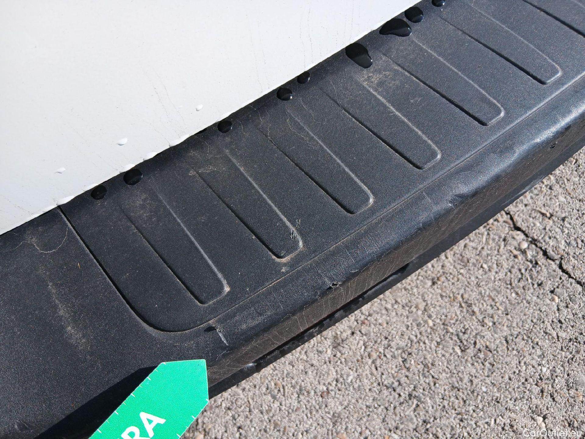  Fiat  Doblo FIAT Doblò Cargo/2015/4P/furgón derivado de turismo Cargo SX 1.6 Mjet 66kW (90CV) (AC) #17