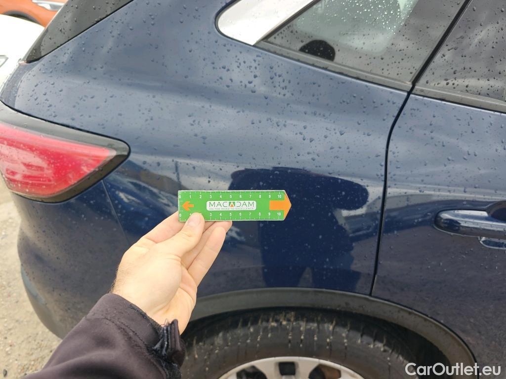  Ford  Kuga FORD  / 2019 / 5P / todoterreno Titanium 2.5 Duratec FHEV 140kW Auto #56