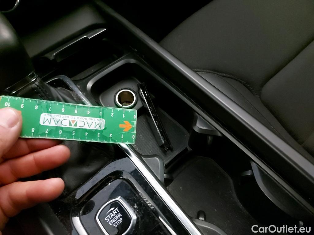  Volvo  XC60 VOLVO  / 2017 / 5P / todoterreno 2.0 D4 Business Plus Auto #4