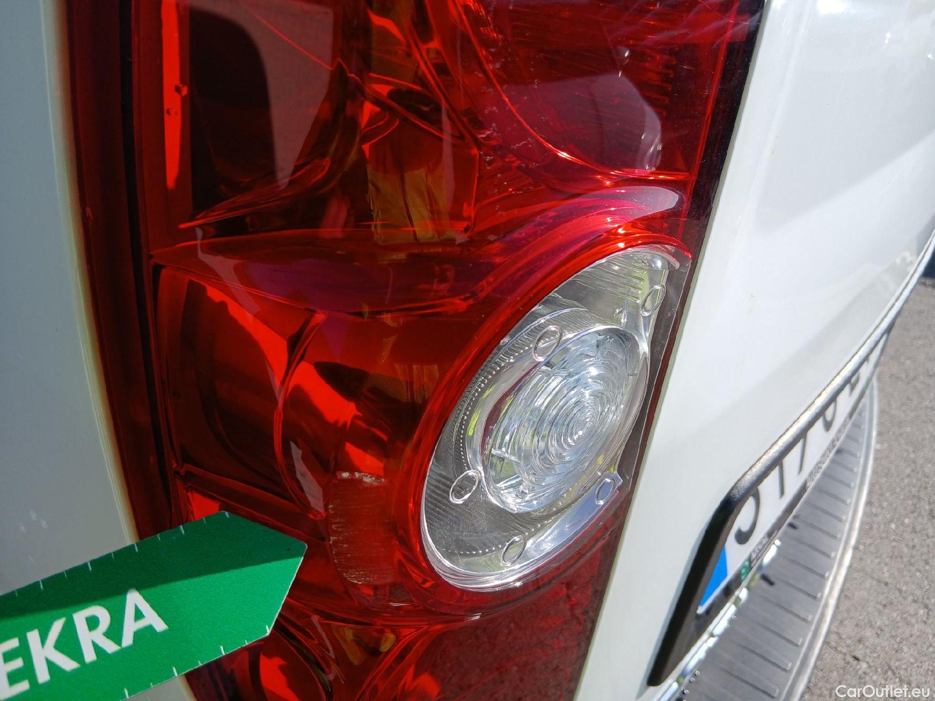  Fiat  Doblo FIAT Doblò Cargo/2015/4P/furgón derivado de turismo Cargo SX 1.6 Mjet 66kW (90CV) (AC) #9