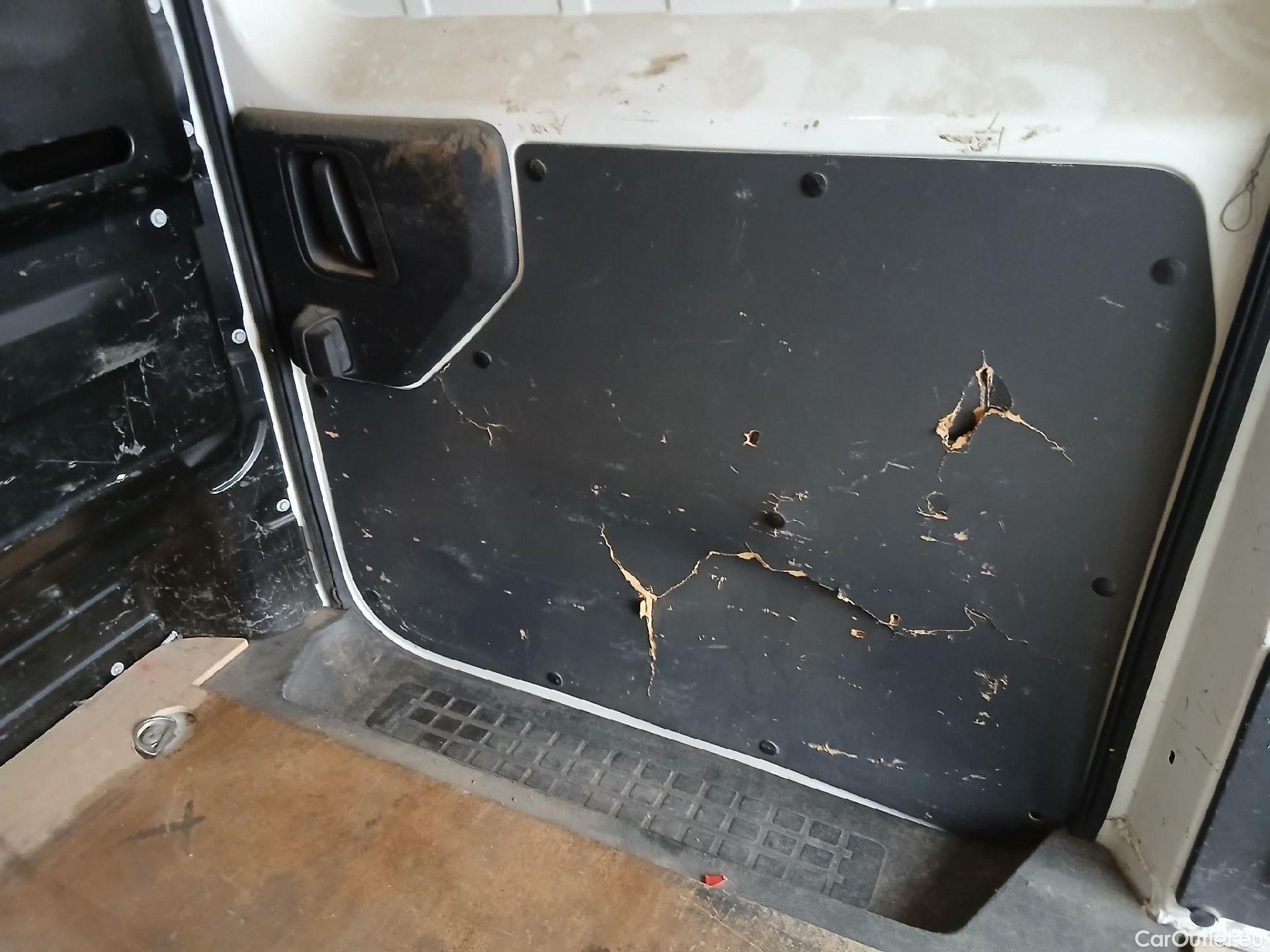  Opel  Vivaro OPEL  / 2019 / 4P / furgón 1.5 Diésel 74kW(100CV)M Std Exp #21