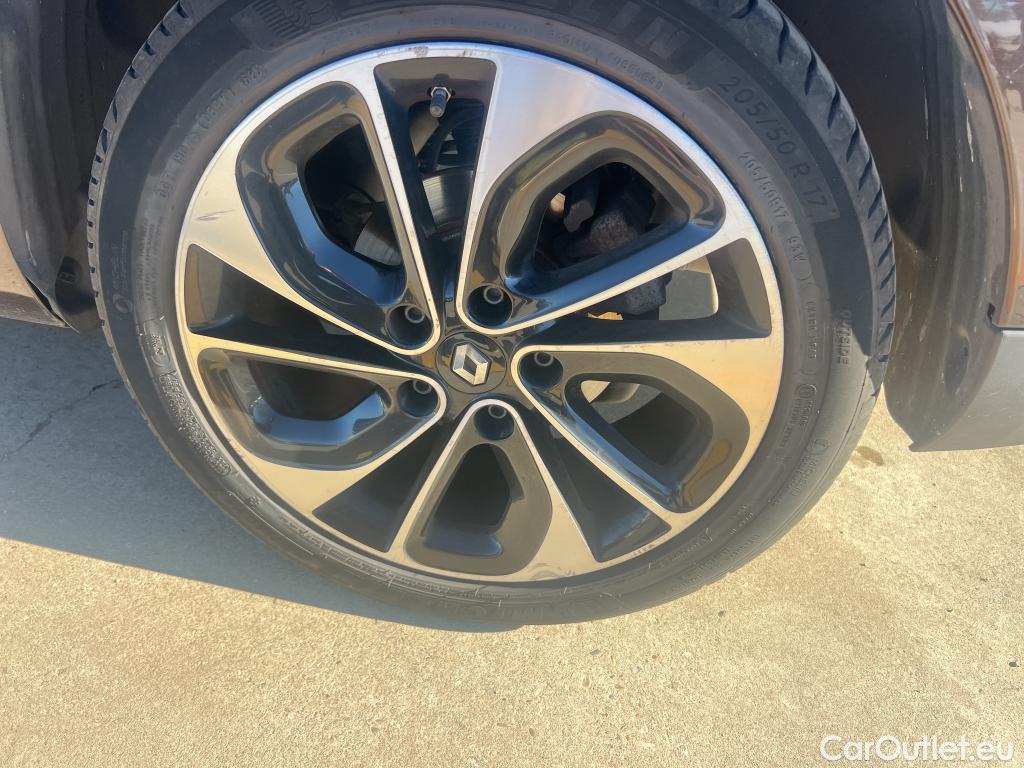  Renault  Megane RENAULT MÉGANE 5p 3G familiar Sp. Tou. Bose Energy dCi 130 S&S Euro 6 #5