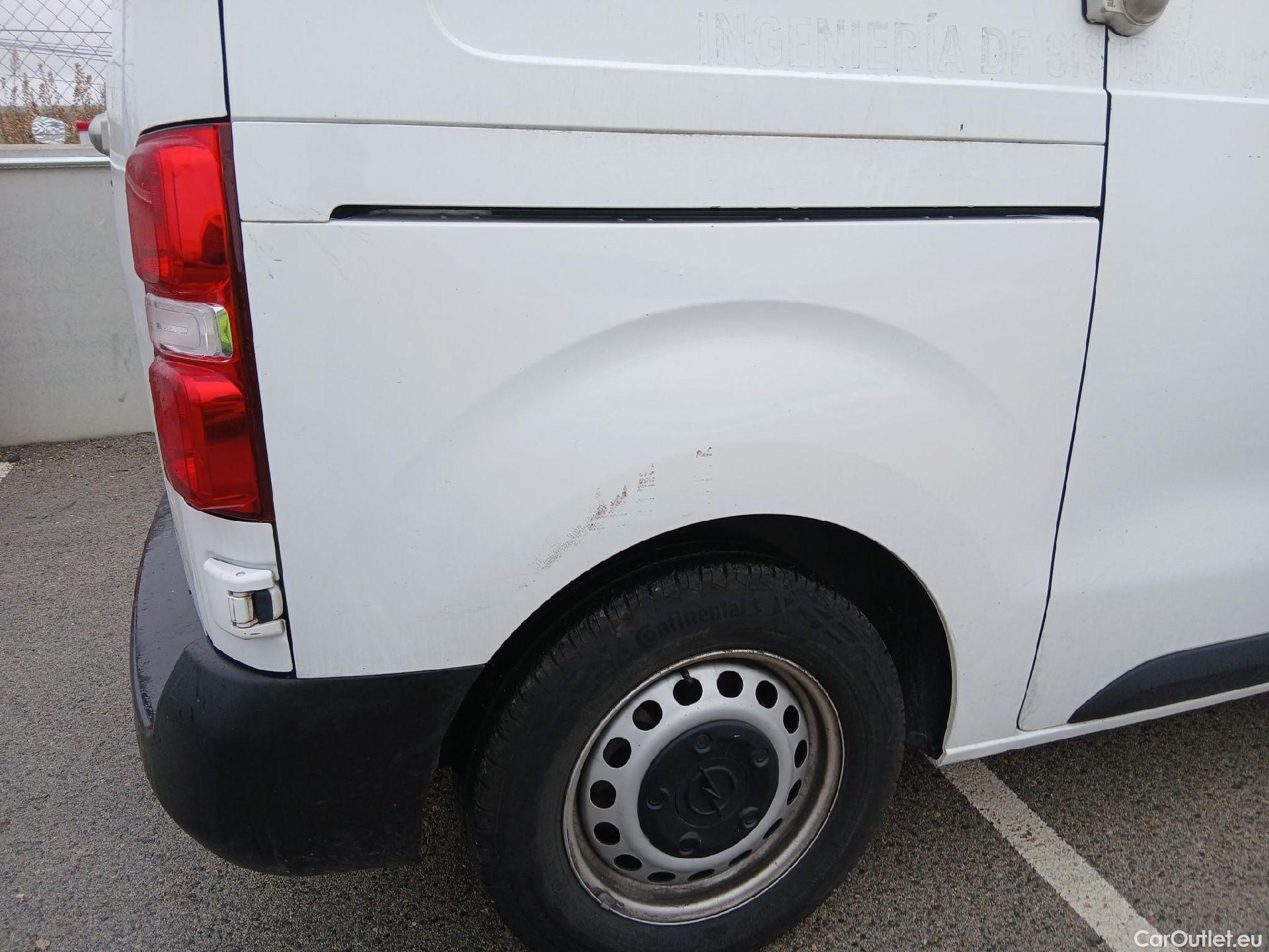  Opel  Vivaro OPEL  / 2019 / 4P / furgón 1.5 Diésel 74kW(100CV)M Std Exp #34