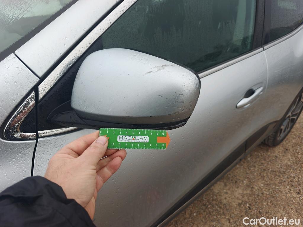  Renault  Kadjar RENAULT  / 2019 / 5P / crossover Zen GPF TCe 103kW (140CV) EDC #20