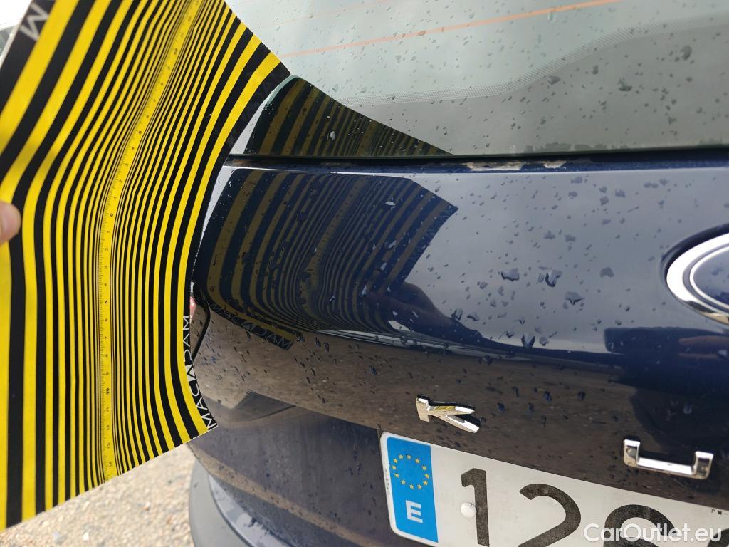  Ford  Kuga FORD  / 2019 / 5P / todoterreno Titanium 2.5 Duratec FHEV 140kW Auto #3