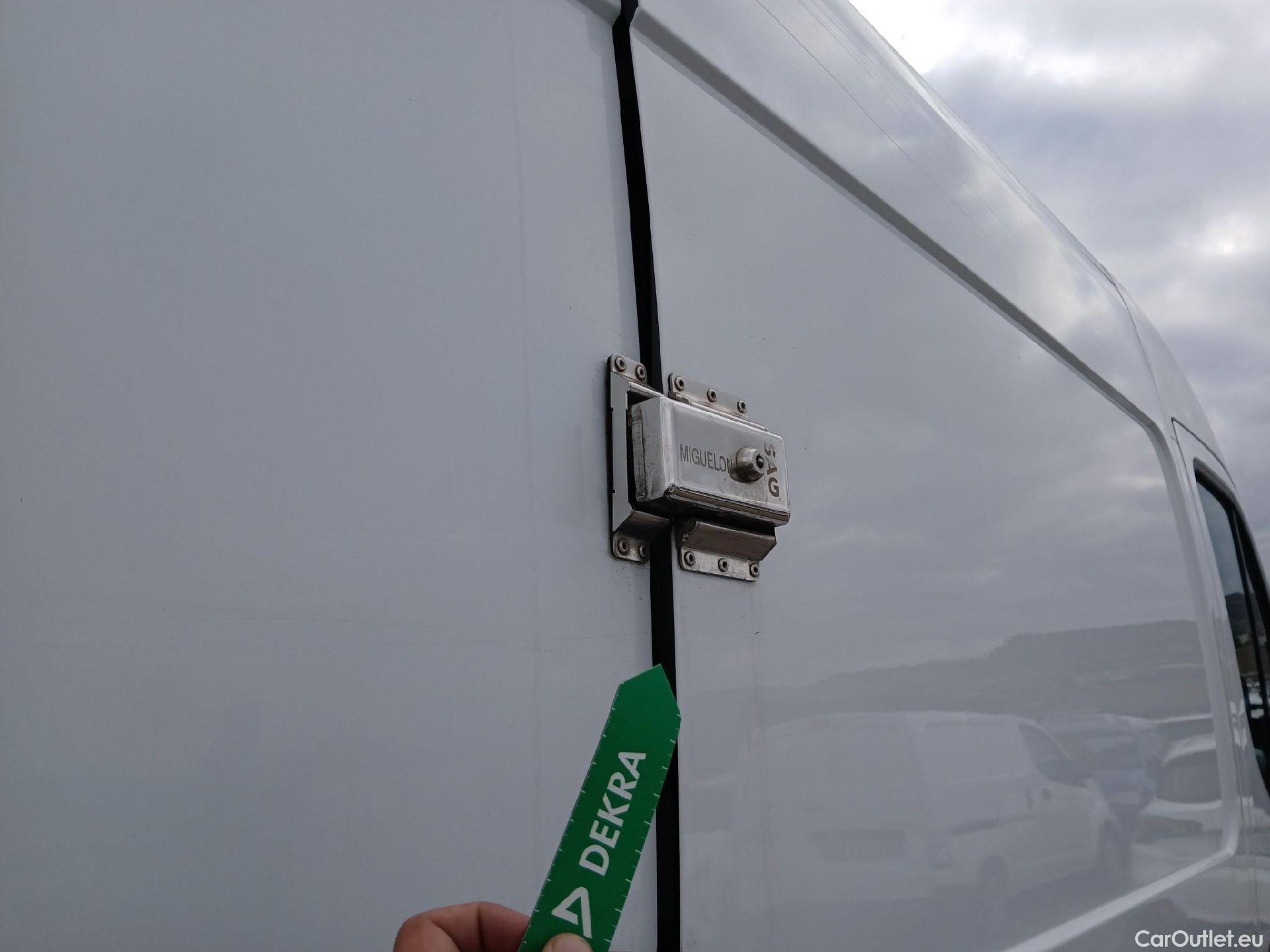  Opel  Movano OPEL  / 2019 / 4P / furgón 2.3 CDTI 99kW (135CV) L2 H2 F 3.5t (CX) #81