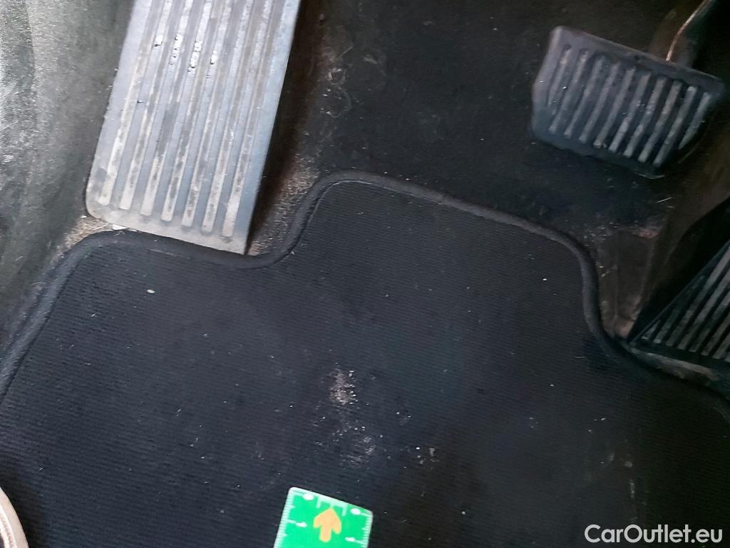  Volvo  XC60 VOLVO  / 2017 / 5P / todoterreno 2.0 D4 Business Plus Auto #38