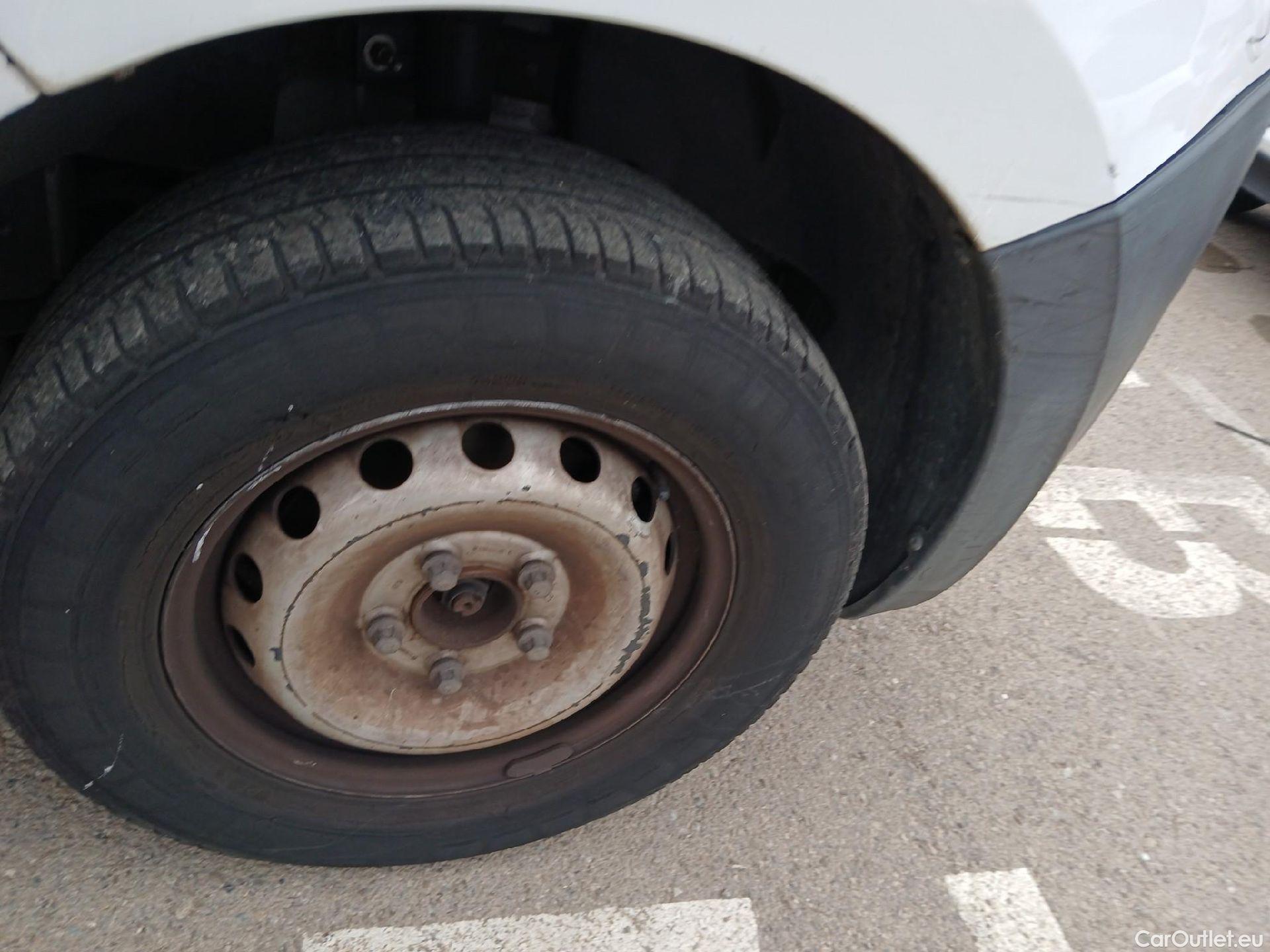  Opel  Movano OPEL  / 2019 / 4P / furgón 2.3 CDTI 99kW (135CV) L2 H2 F 3.5t (CX) #99