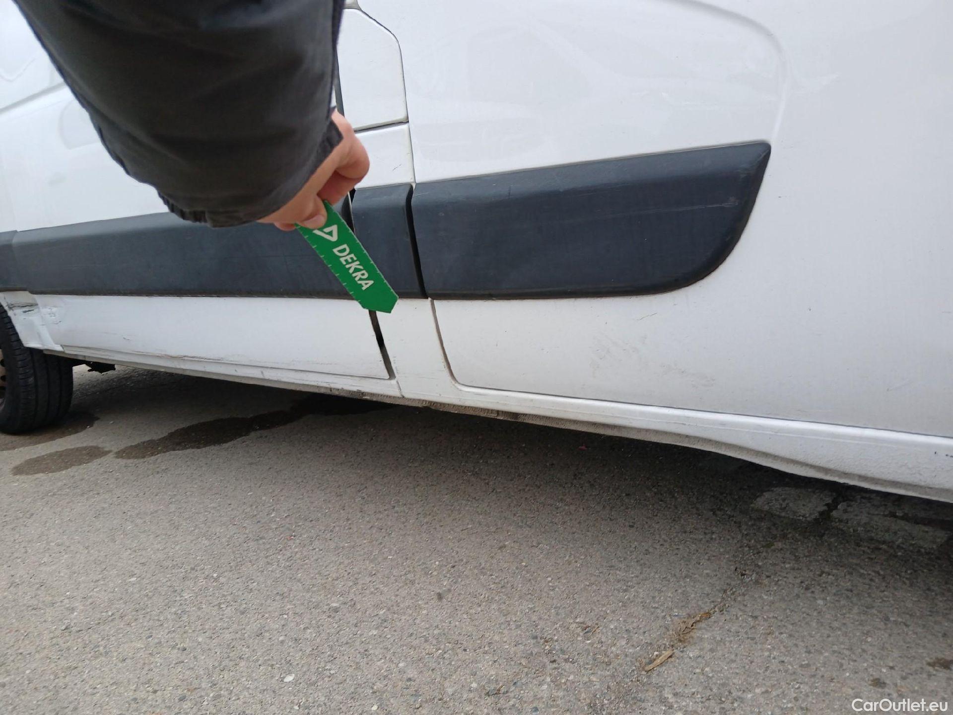  Opel  Movano OPEL  / 2019 / 4P / furgón 2.3 CDTI 99kW (135CV) L2 H2 F 3.5t (CX) #102