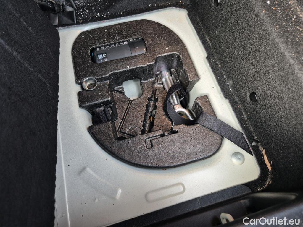  Mini  Cooper MINI MINI / 2014 / 5P / berlina con portón ONE 5 PUERTAS (CX) #4