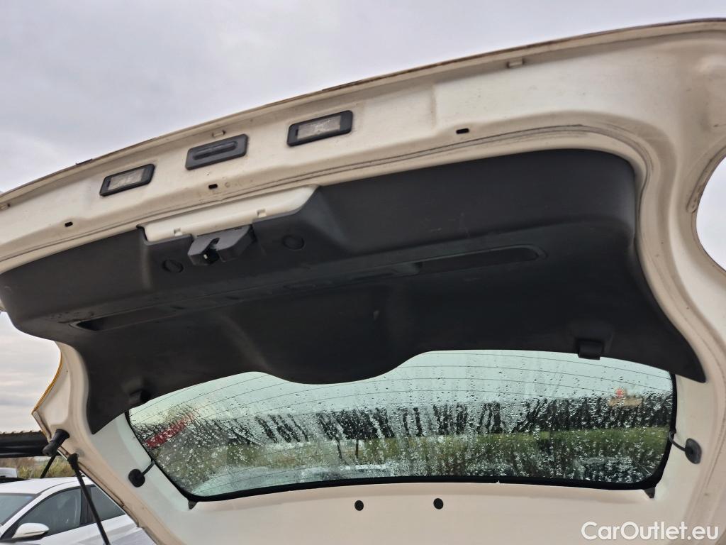  Citroen  C3 CITROEN  / 2016 / 5P / berlina con portón BlueHDi 73KW (100CV) S&S FEEL #13