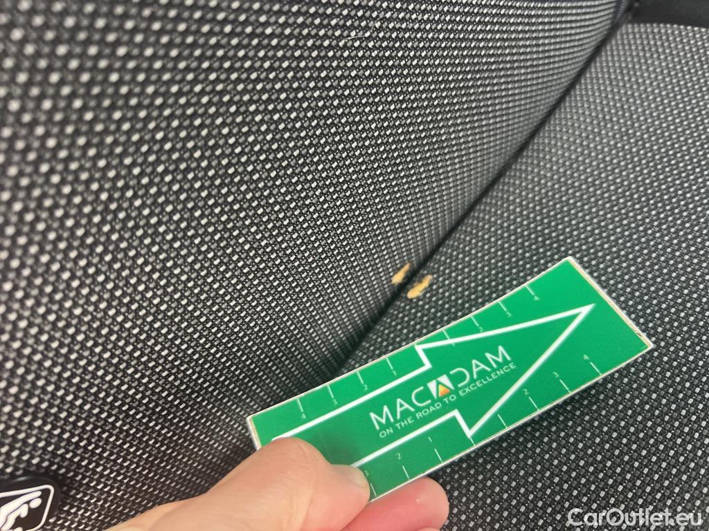  Citroen  Berlingo CITROEN  / 2018 / 4P / combi Talla M BlueHDi 100 S&S LIVE (AC) #37