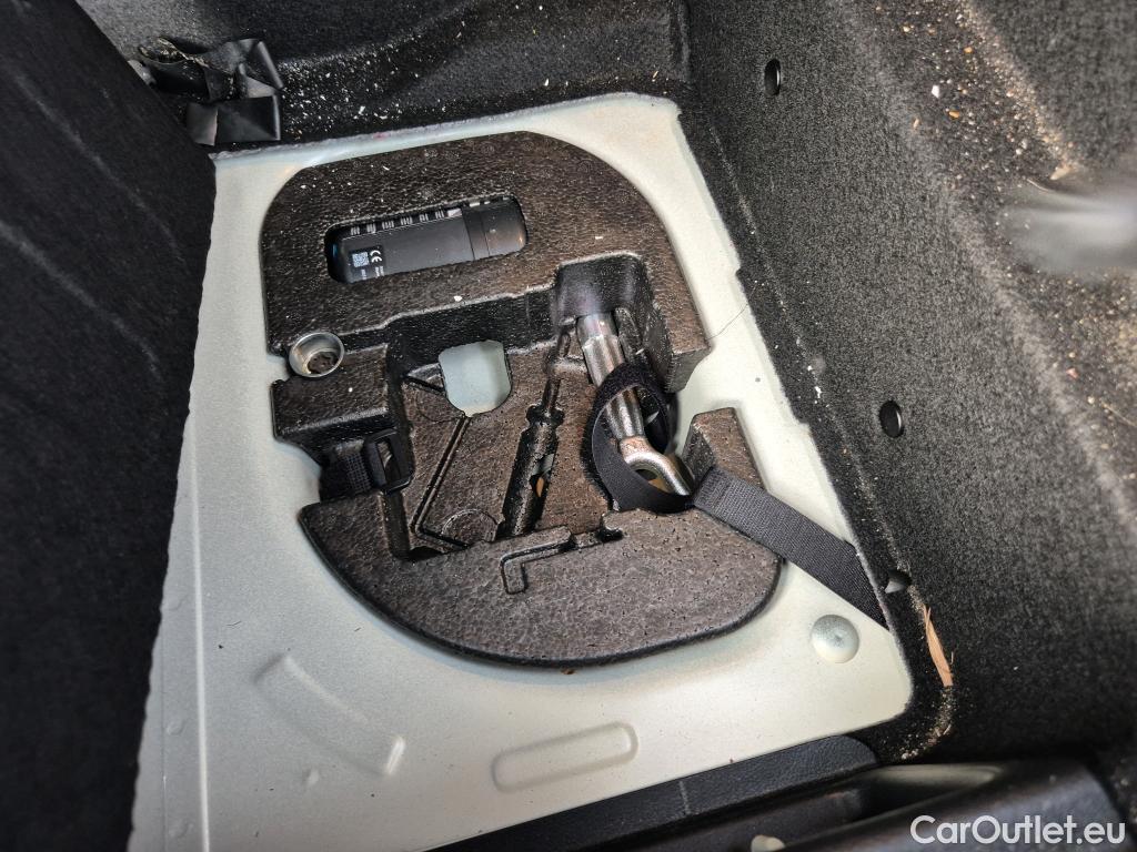  Mini  Cooper MINI MINI / 2014 / 5P / berlina con portón ONE 5 PUERTAS (CX) #3