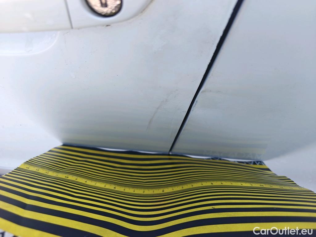  Peugeot  2008 PEUGEOT  / 2019 / 5P / todoterreno Allure BlueHDI 81kW (110CV) #2