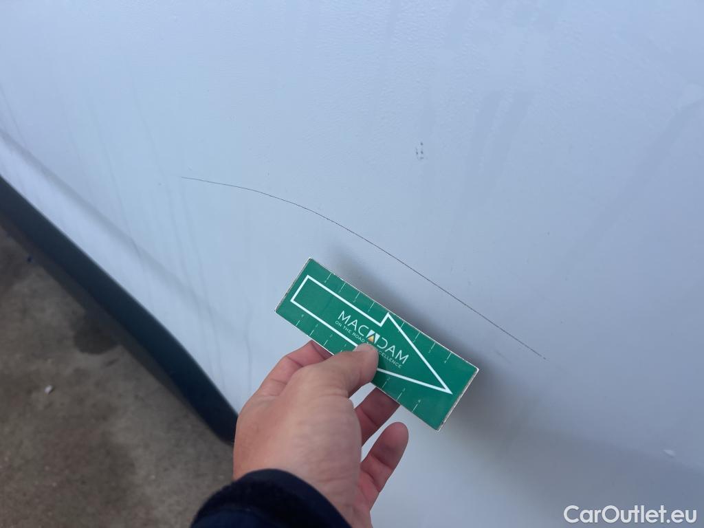  Citroen  Berlingo CITROEN  / 2018 / 4P / combi Talla M BlueHDi 100 S&S LIVE (AC) #13