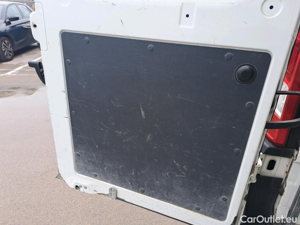  Citroen  Jumper CITROEN  / 2014 / 4P / furgón BlueHDi 103KW (140CV) Furgón 35L2H2 #39