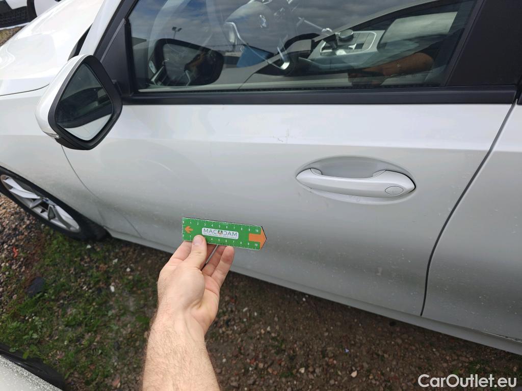  Bmw  Serie 3 BMW  / 2018 / 4P / sedán 318d Auto. #1