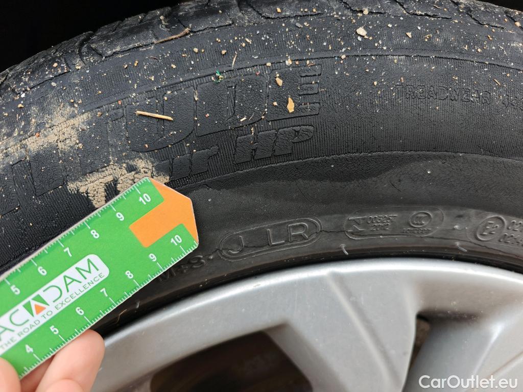  Land Rover  Discovery LAND ROVER  Sport / 2019 / 5P / todoterreno 2.0D I4-L.Flw 150 PS AWD MHEV Auto S #42