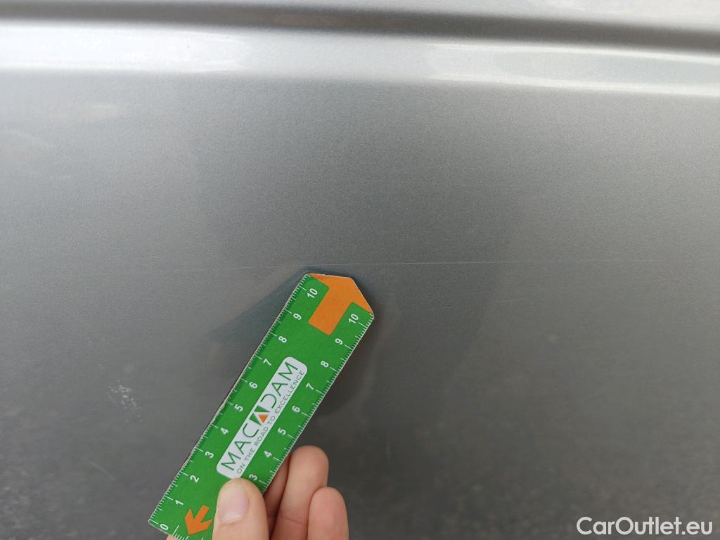  Land Rover  Discovery LAND ROVER  Sport / 2019 / 5P / todoterreno 2.0D I4-L.Flw 150 PS AWD MHEV Auto S #19