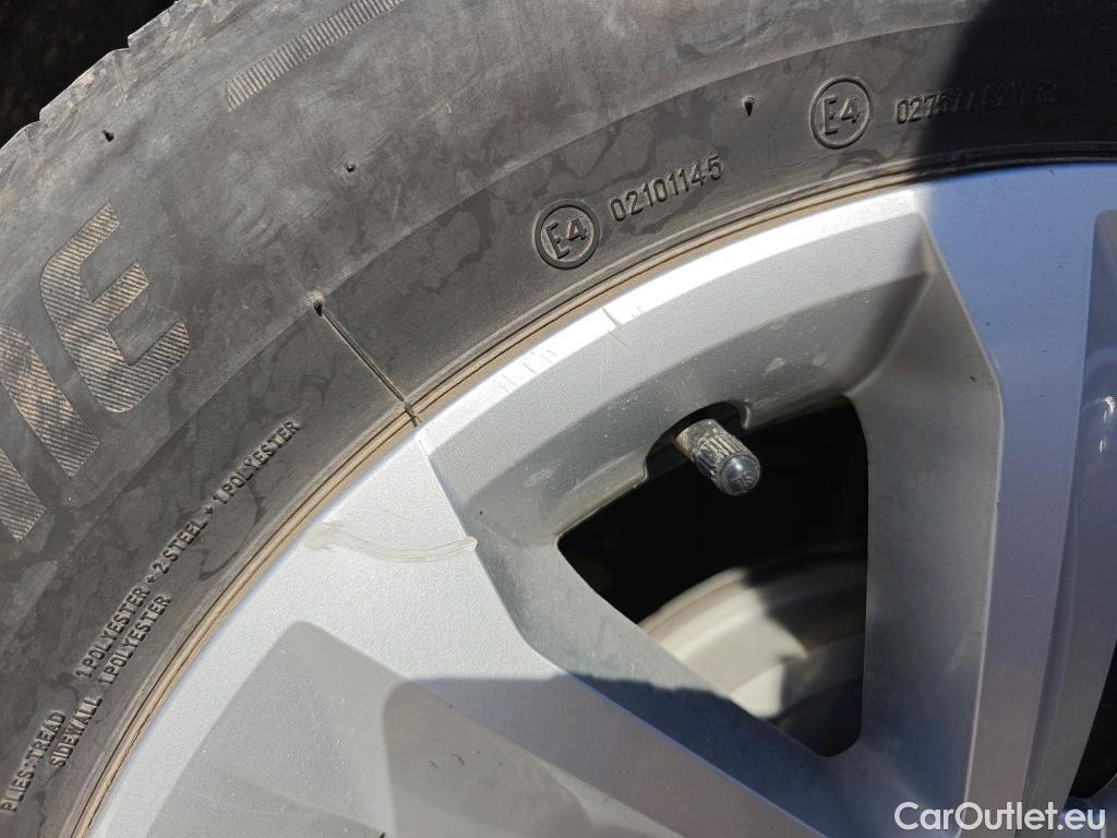  Renault  Captur RENAULT  / 2020 / 5P / todoterreno Intens TCe 90 #42