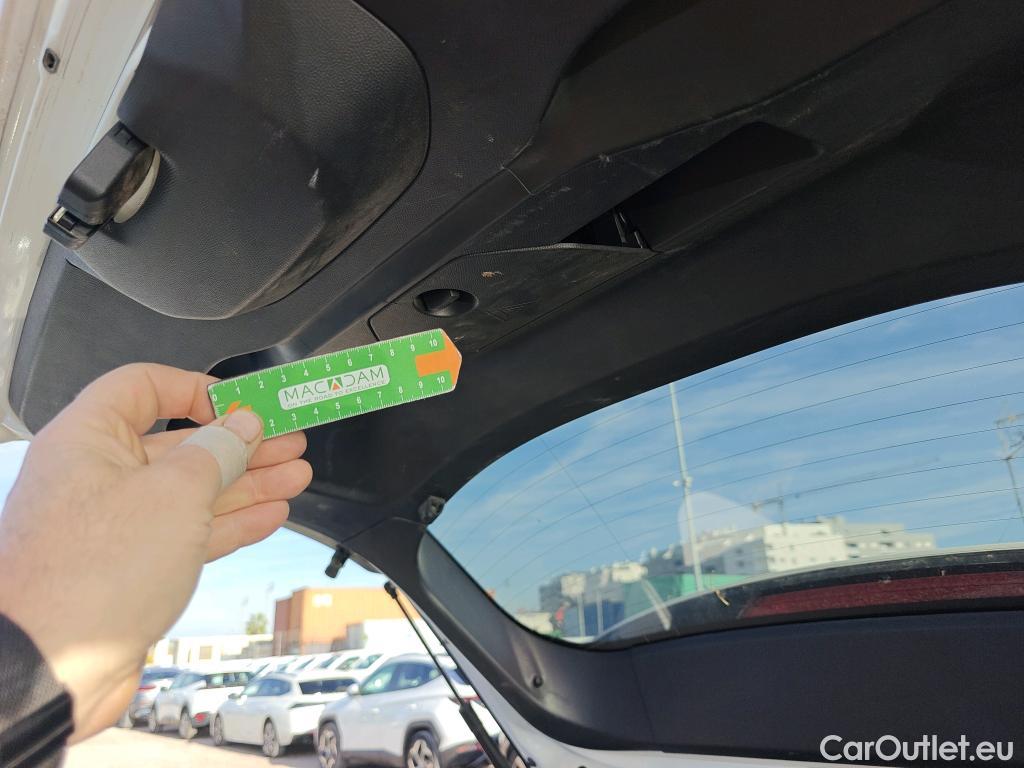  Peugeot  2008 PEUGEOT  / 2019 / 5P / todoterreno Allure BlueHDI 81kW (110CV) #11