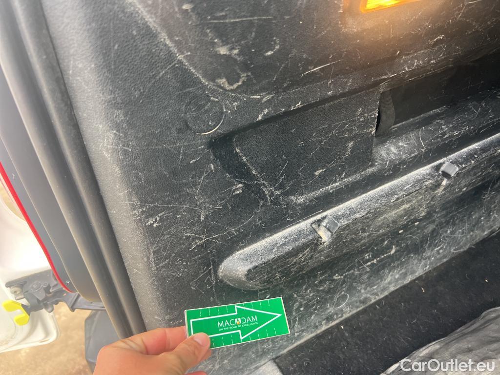  Citroen  Berlingo CITROEN  / 2018 / 4P / combi Talla M BlueHDi 100 S&S LIVE (AC) #9