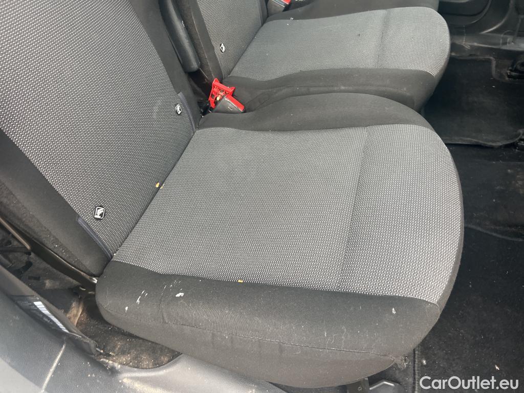  Citroen  Berlingo CITROEN  / 2018 / 4P / combi Talla M BlueHDi 100 S&S LIVE (AC) #36