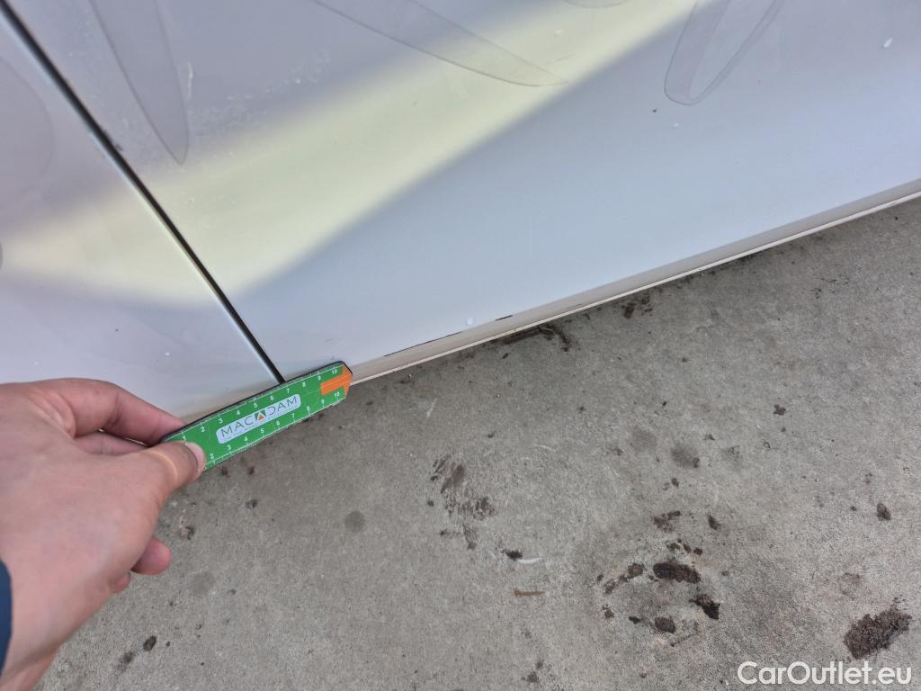  Land Rover  Discovery SEAT Nuevo León / 2020 / 5P / berlina con portón 2.0 TDI 85kW S&S Style Go (AC3) #7